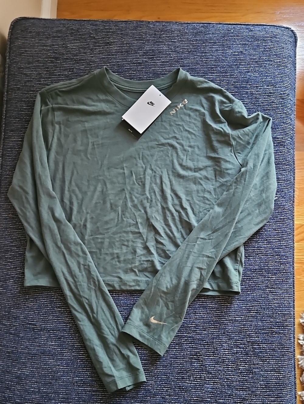 Nike Women’s Long-Sleeve Crop Top - Olive
